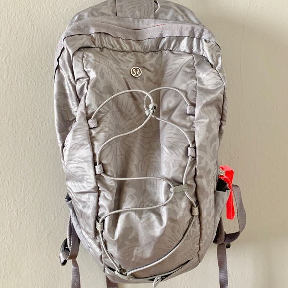 lululemon backpack women's